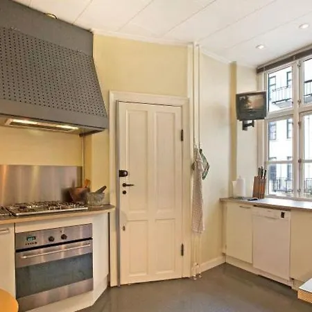 With Excellent Location Apartmán